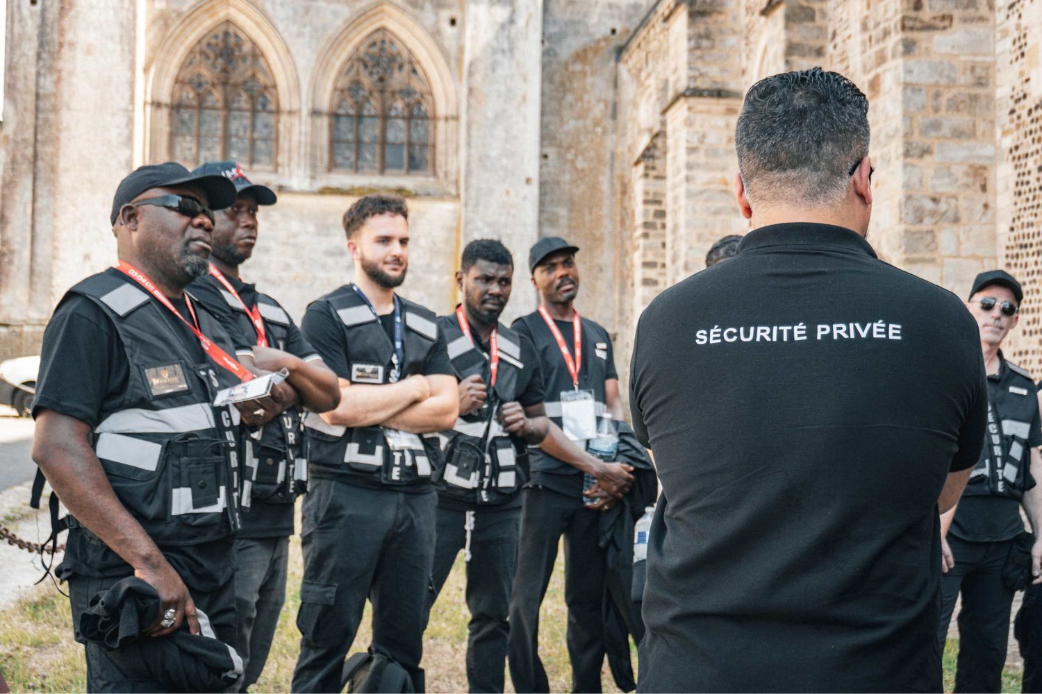 Briefing des équipes avant déploiement